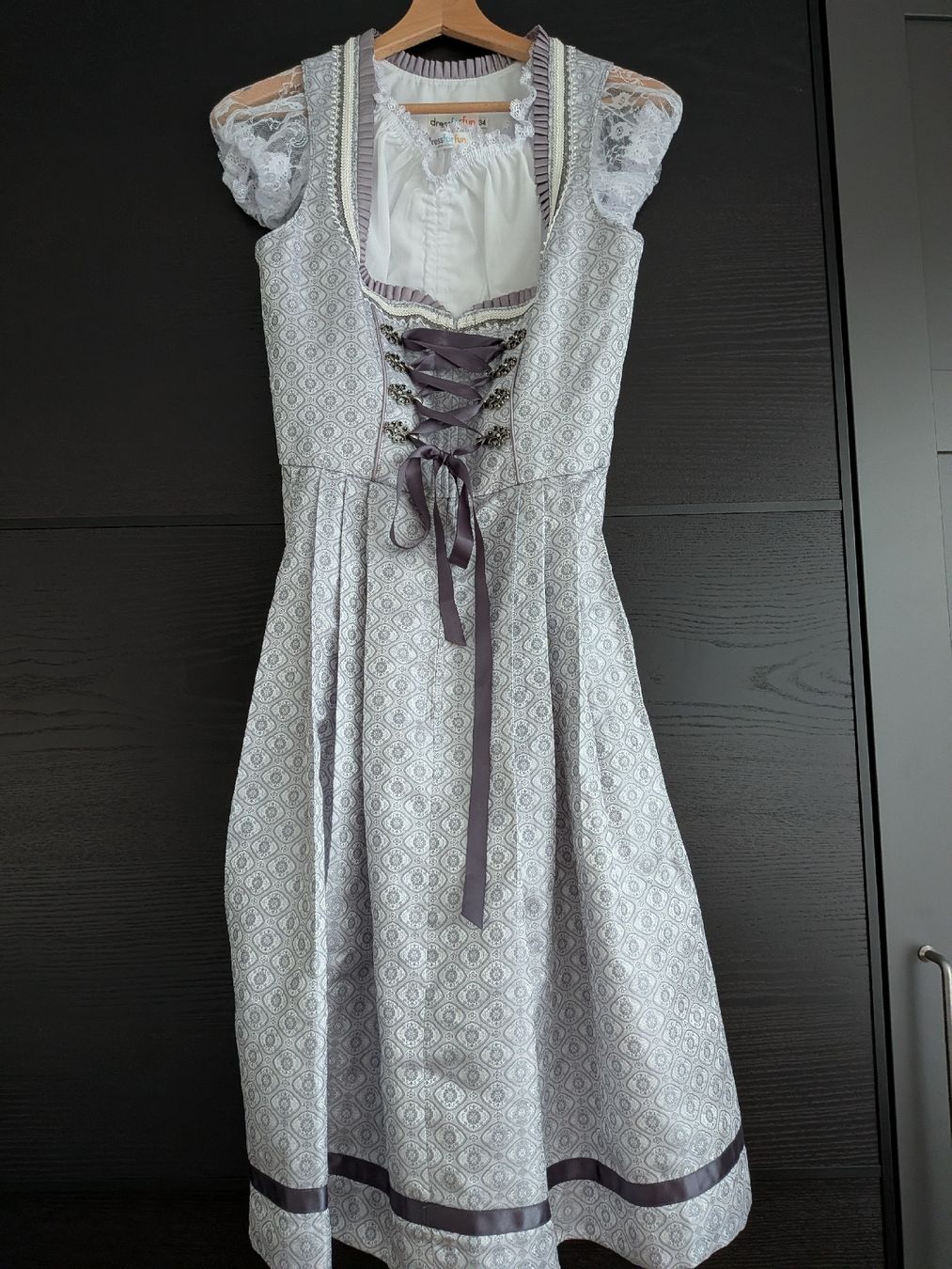 Robes: Dirndl Gr. 34 – D'occasion à St. Gallen par Romina_R 1