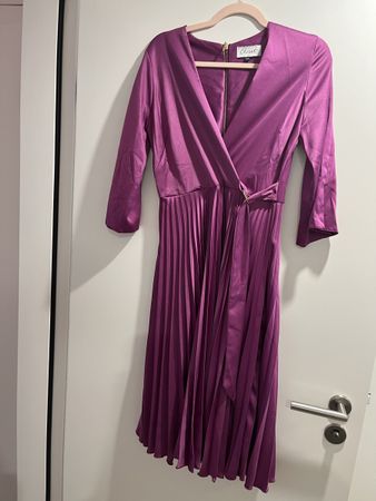 Elegantes Closet London Kleid, Gr. 38, Lila, Plissee