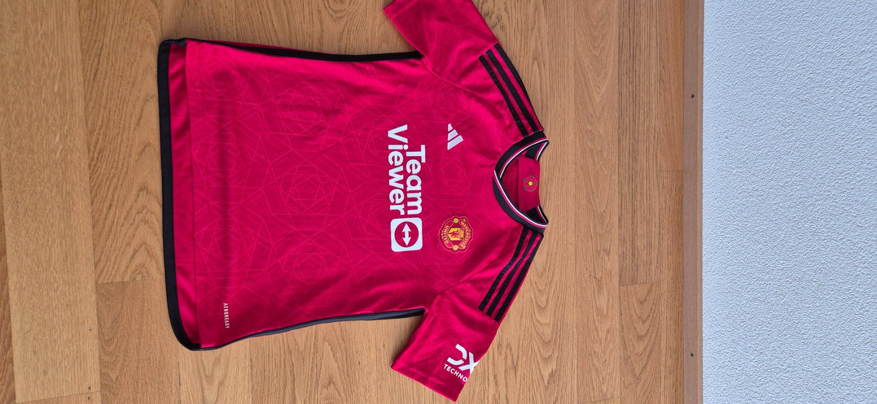 Adidas Scarpe, pantaloni & magliette da ginnastica: Maillot foot – Usato da Lausanne venduto da malimar3