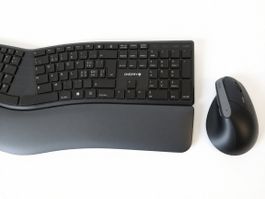 Ergonomische Tastatur mit Maus