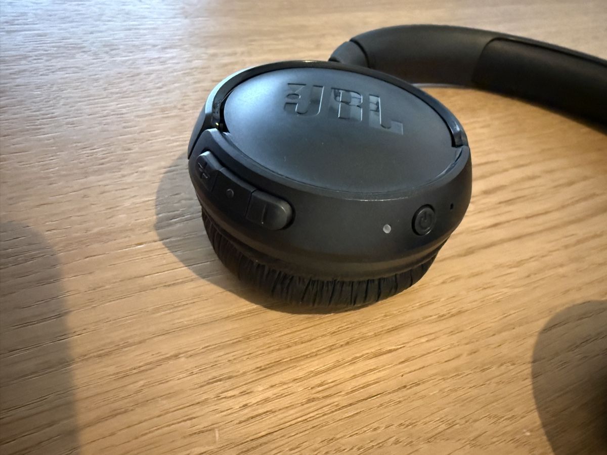 JBL Cuffie: JBL Kabellose On-Ear Kopfhörer - Schwarz – Usato da Bülach venduto da tamara1301 2