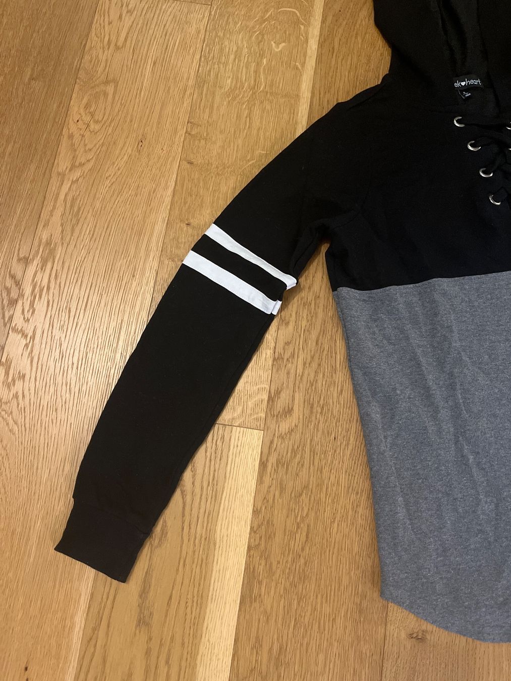 Pullover & Sweatshirts: Pullover – Gebraucht aus Zofingen von saaraaah___ 2