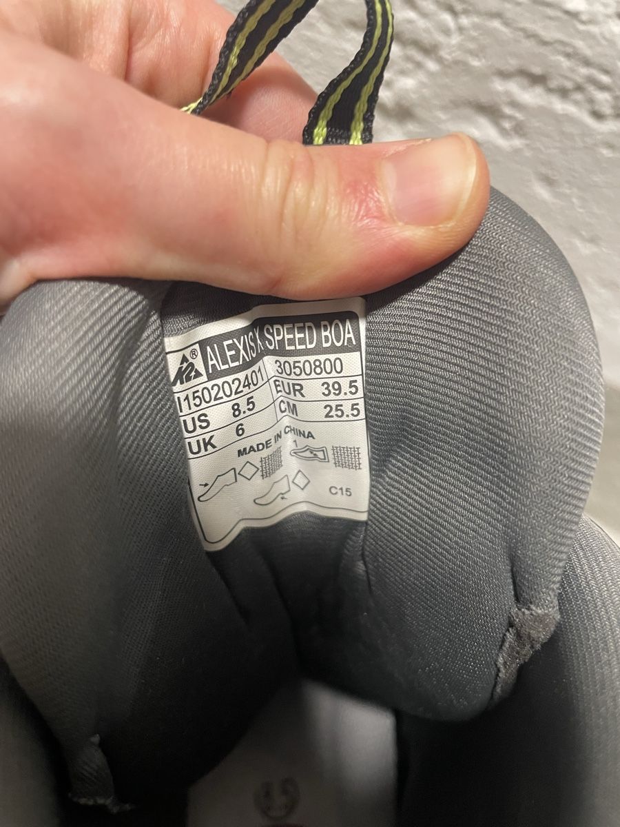 Pattini in linea & Pattini a rotelle: Inlineskates, Gr. 39,5 mit Schoner – Usato da Bern venduto da mic_z28w 1