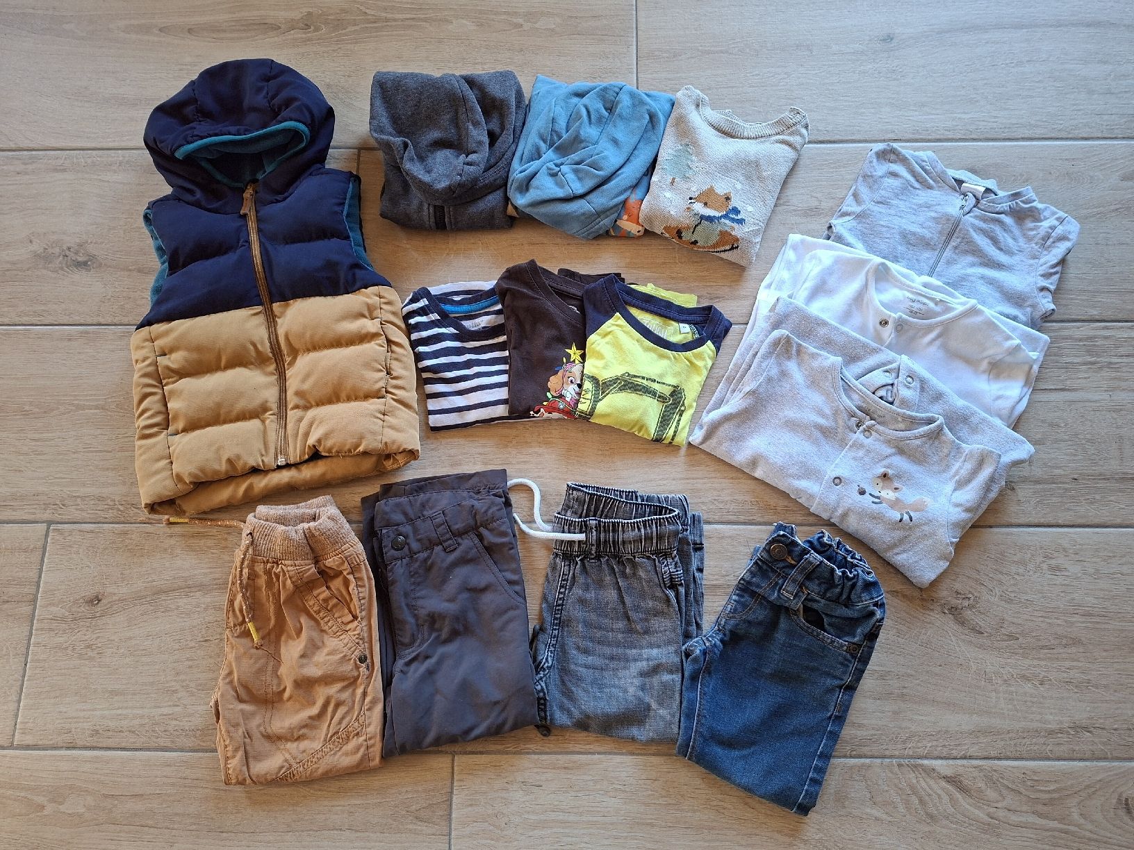Lotti & Set di vestiti: Kleiderpaket Junge Gr.86/92 – Usato da Schüpfheim venduto da lin_p7wr