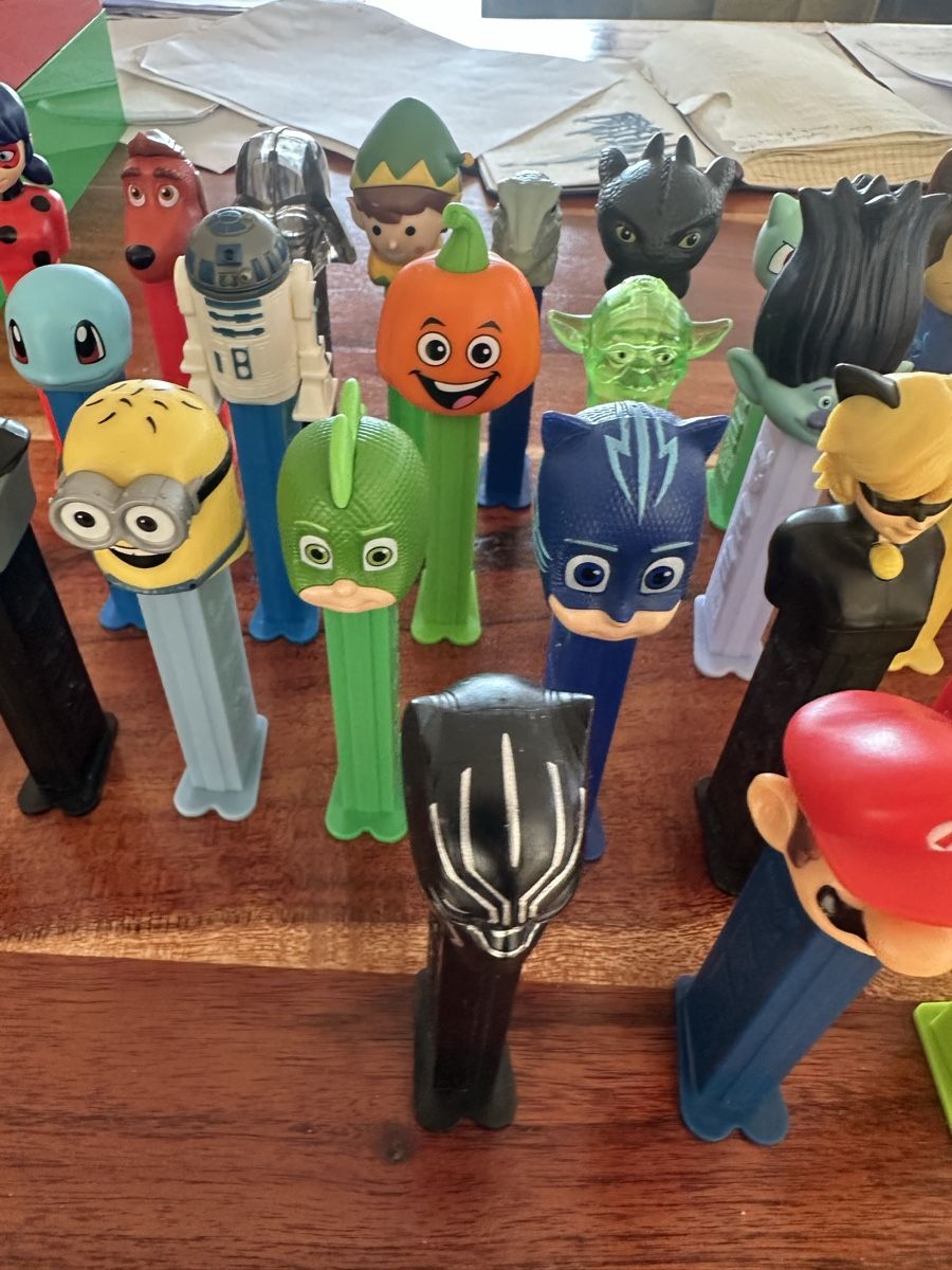 Pez Figurines: PEZ 34 Stück  – D'occasion à Zürich par Kareljan 4