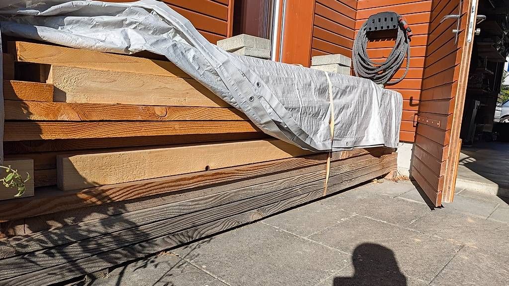 Articoli in legno: Parallelbretter Douglas, diverse – Usato da Sumiswald venduto da krypta83 1