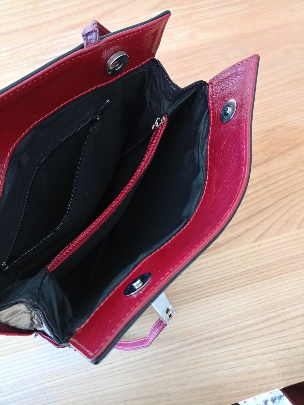 Borse da donna: Hübsche Leder-Handtasche, made in Florence – Usato da Luzern venduto da Seri4 3