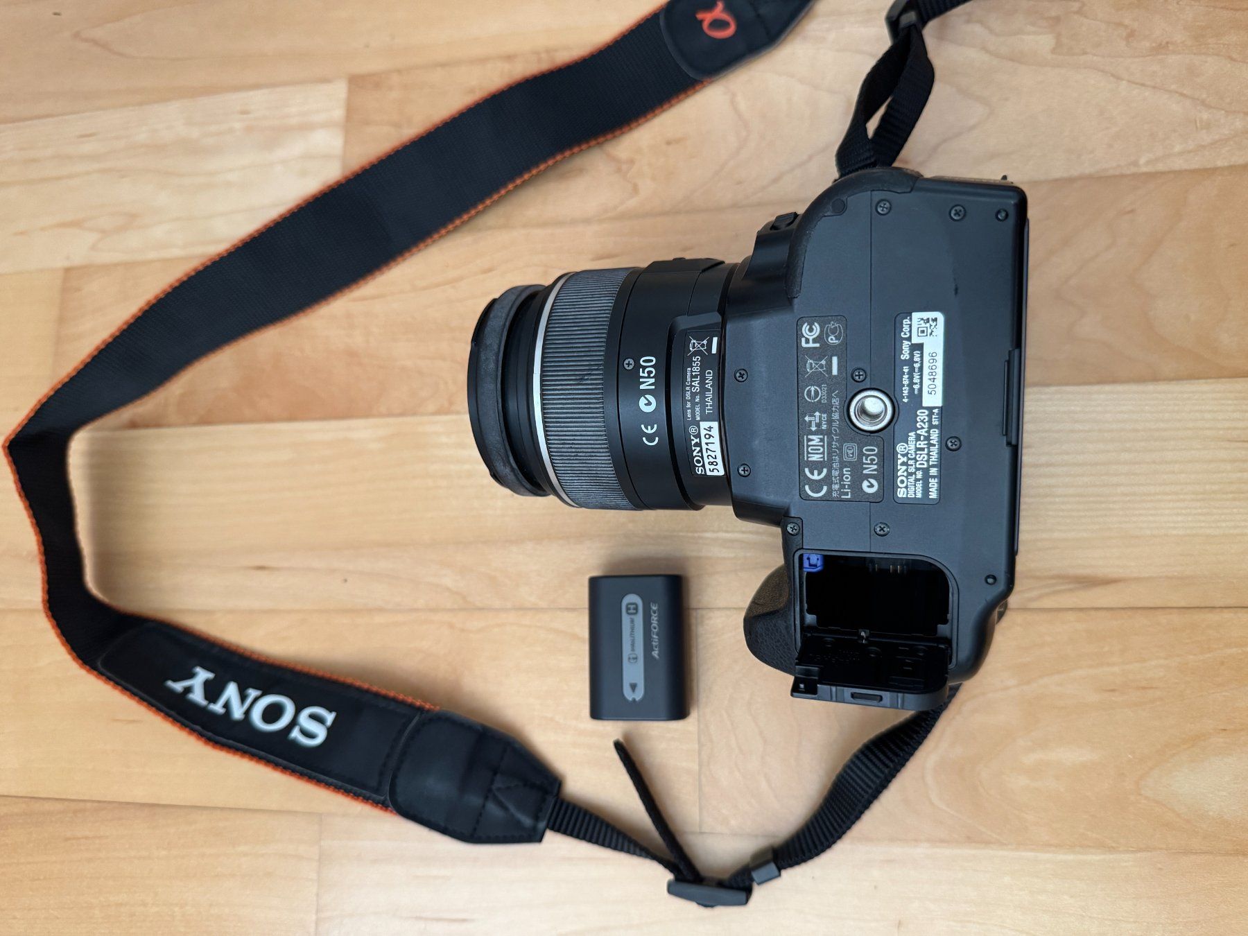 Sony Appareil photo: Sony Alpha DSLR-A230 – D'occasion à Möhlin par tiio 3