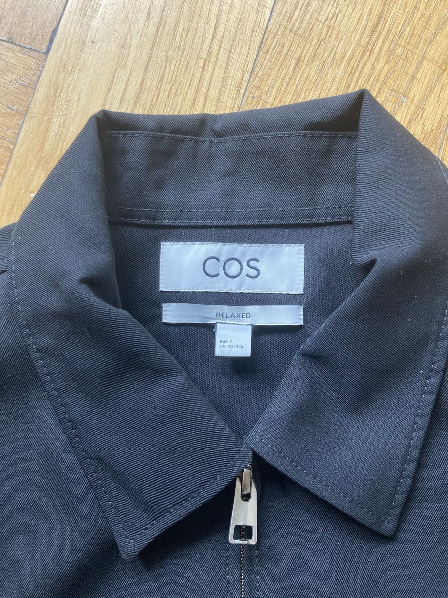 Cos Giacche: Veste légère COS  – Nuovo (secondo la descrizione) da Lausanne venduto da remz3rfactory 1