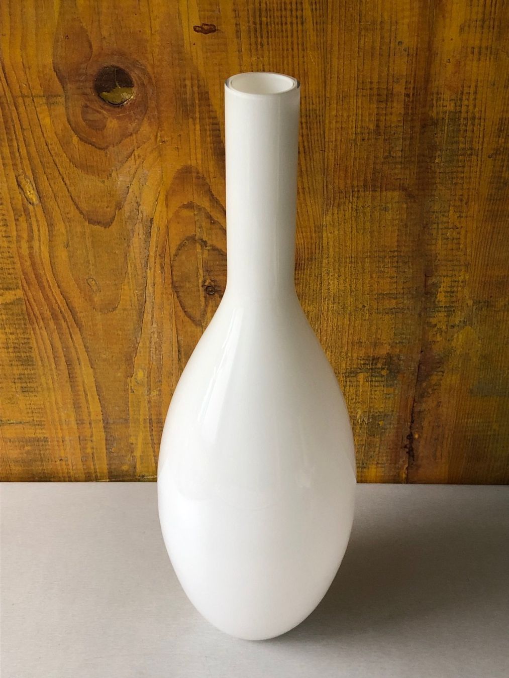 Vasen & Gefässe: Weisse Vase (40 cm) – Gebraucht aus Buchs SG von Handyman77