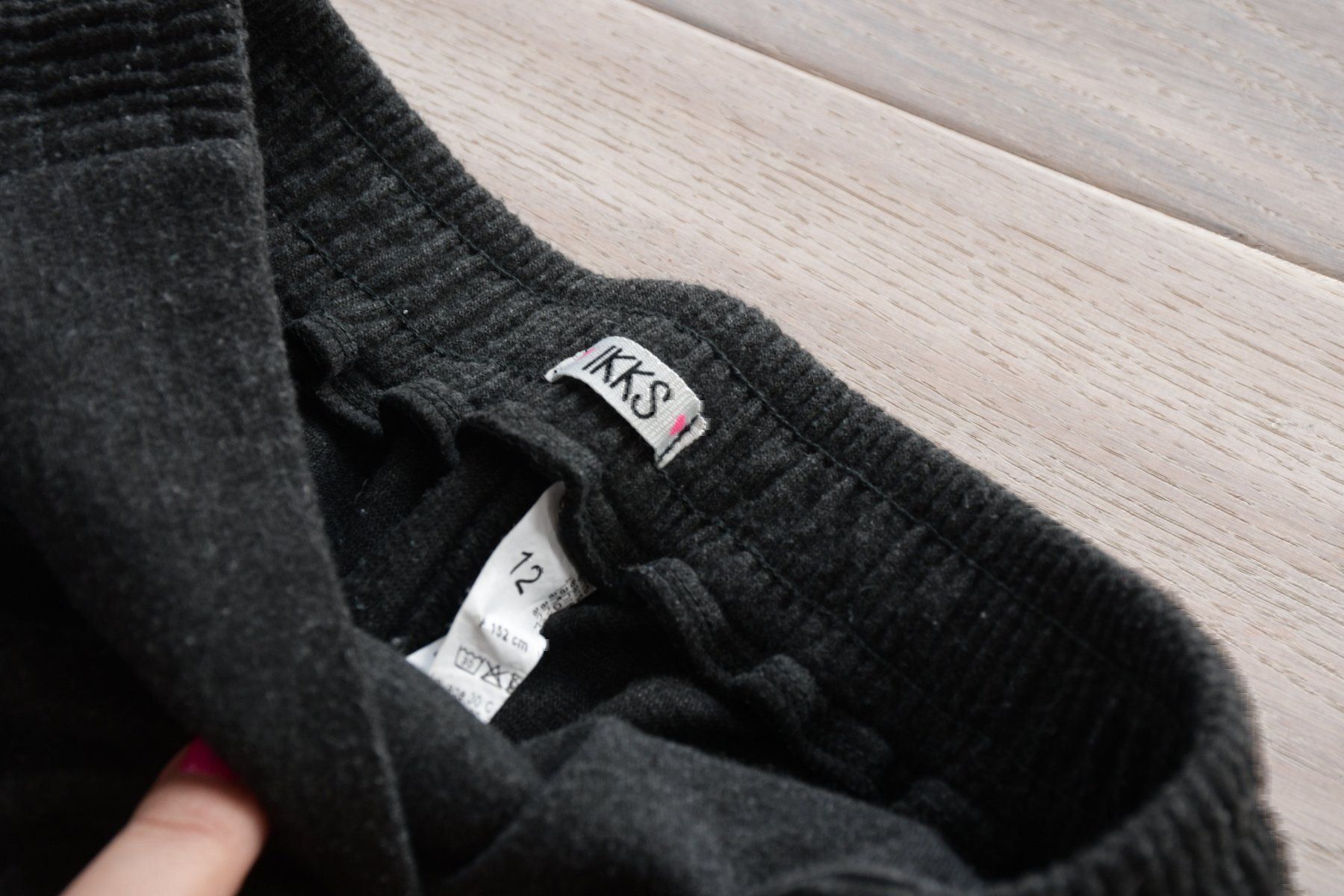 Pullover & Sweatshirts: wie neu Pullover IKKS, Hose gr. 152 – Gebraucht aus Nuglar von Korsika2 6