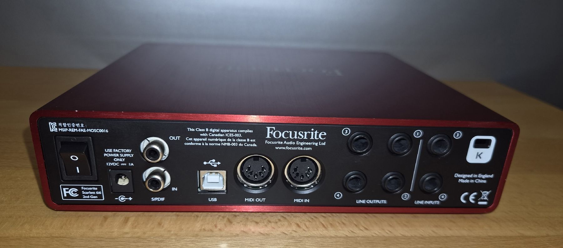 Focusrite Attrezzatura per studi di registrazione: Focusrite Scarlett 6i6 2nd Gen USB Audio Interface – Usato da SCHAFFHAUSEN venduto da Atami99 1