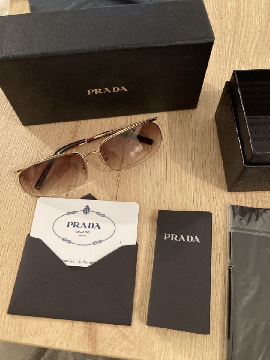 Prada Brillen & Gläser: Occhiali da sole Prada originali – Gebraucht aus lugano von Orsetta