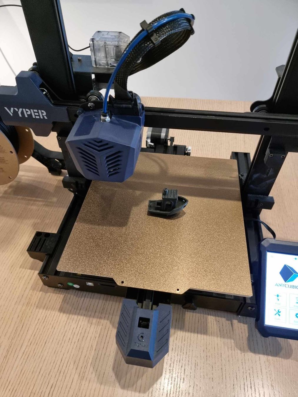 Anycubic 3D Drucker: Anycubic Vyper 3D drucker mit extra teile. – Gebraucht aus Näfels von  4