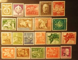 DEUTSCHES REICH: Ein Lot Postfrische ** aus 1942–1945