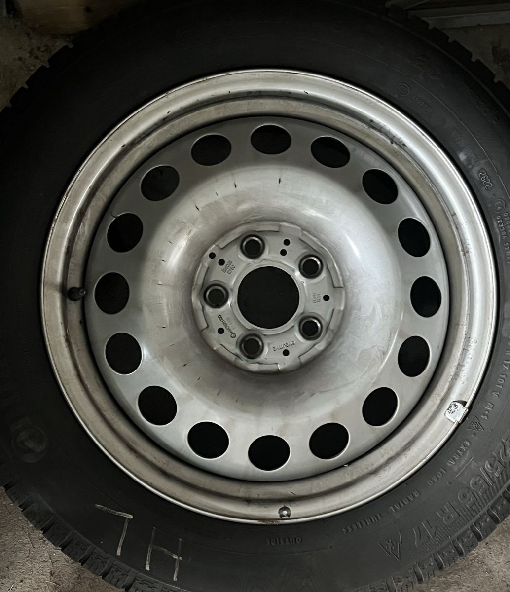 Pneumatici & Ruote complete: Mercedes classe V  – Usato da La Tzoumaz venduto da Loggeur