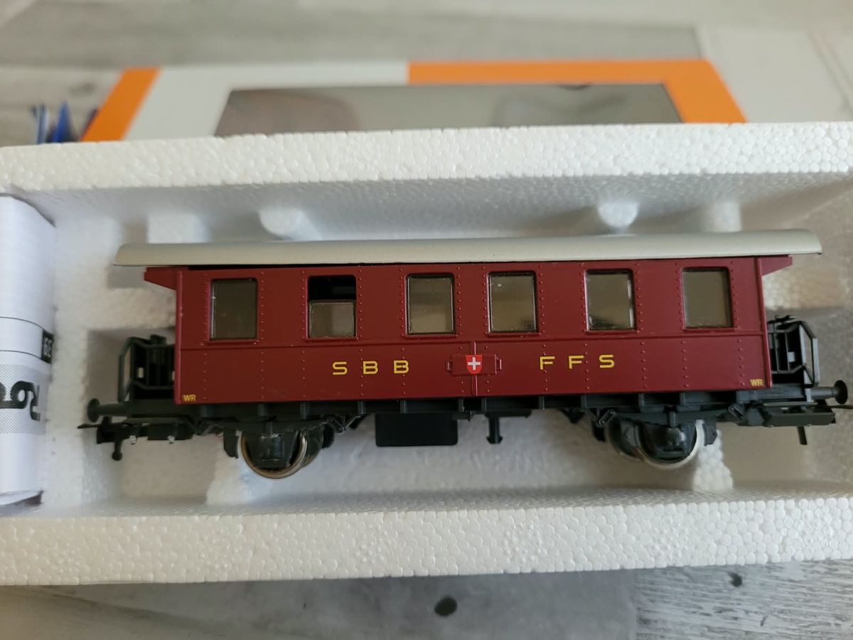 Roco Modellini di ferrovie: ROCO 3 PERSONENWAGEN  – Usato da Steffisburg venduto da susello 2
