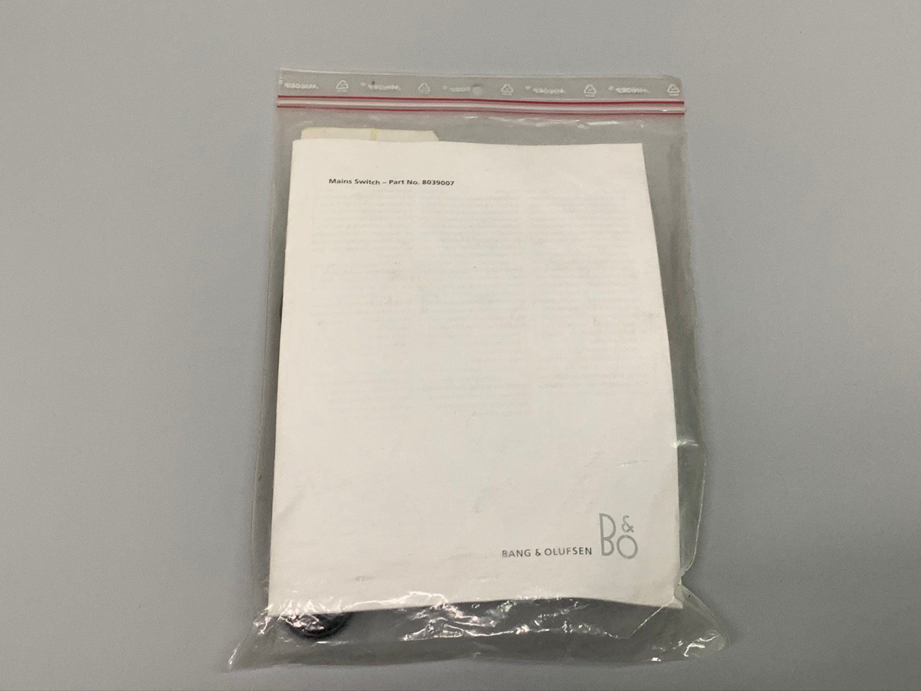 Bang & Olufsen Cavi: Bang & Olufsen Mains Switch Type 9820 – Nuovo e nell'imballaggio originale da Hochdorf venduto da av-electronics 4