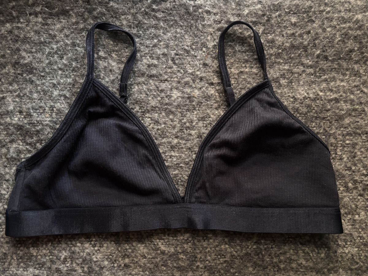 Weekday Altra biancheria intima: Aurora Soft Bra, S, von Weekday  – Usato da Zürich venduto da cla_v6hx