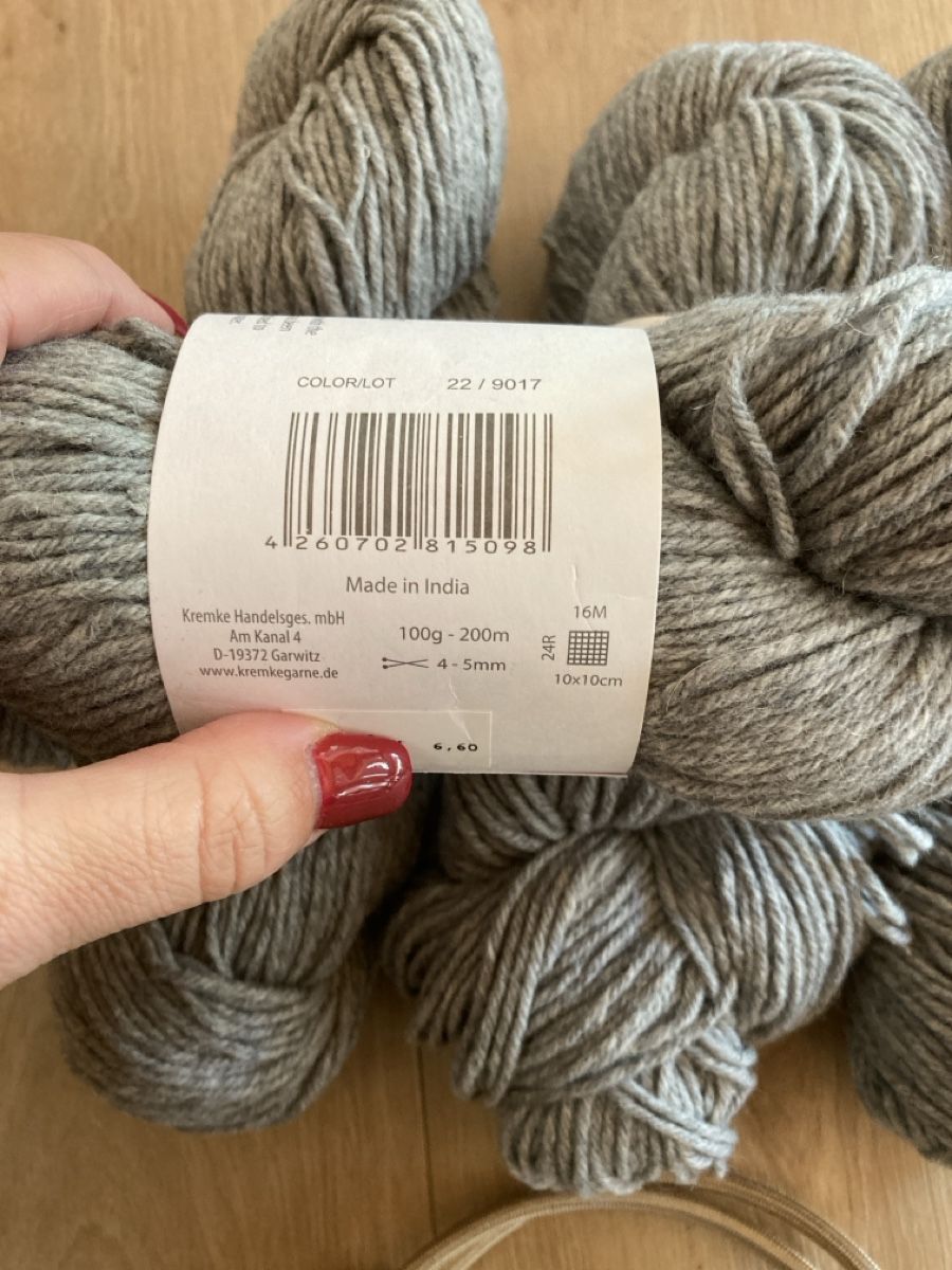 Lana: Lot de 4 kremke reborn wool recycled  – Nuovo (secondo la descrizione) da Corcelles-Chavorn venduto da Pebble10 1