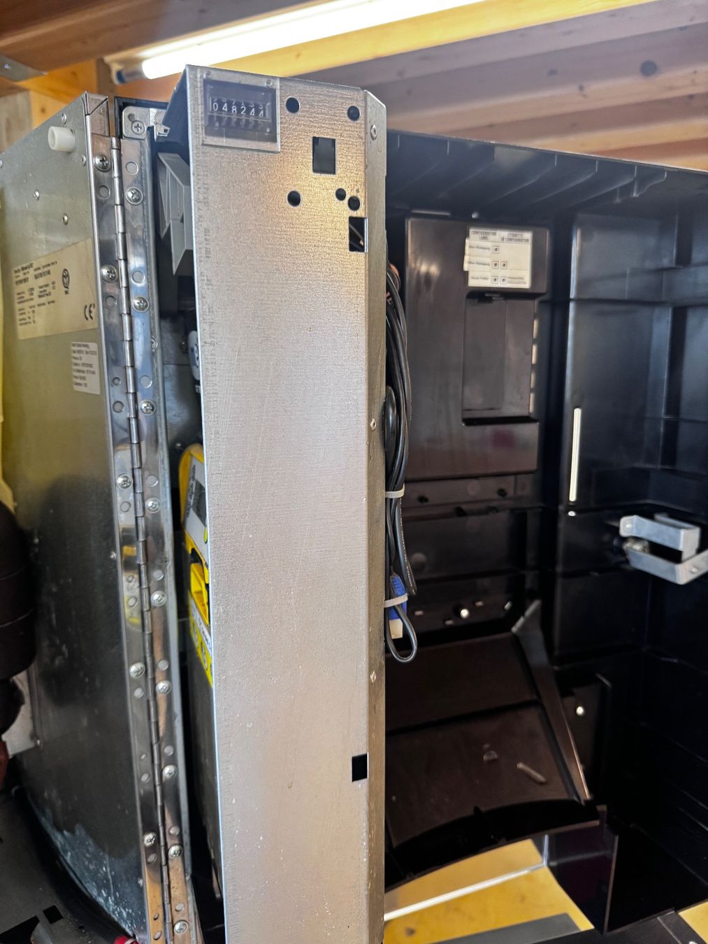Macchine per caffè & Macchine per espresso: Necta Rose Kaffeeautomat, gebraucht,  Service nötig – Usato da Dübendorf venduto da sdbu-frappant 2