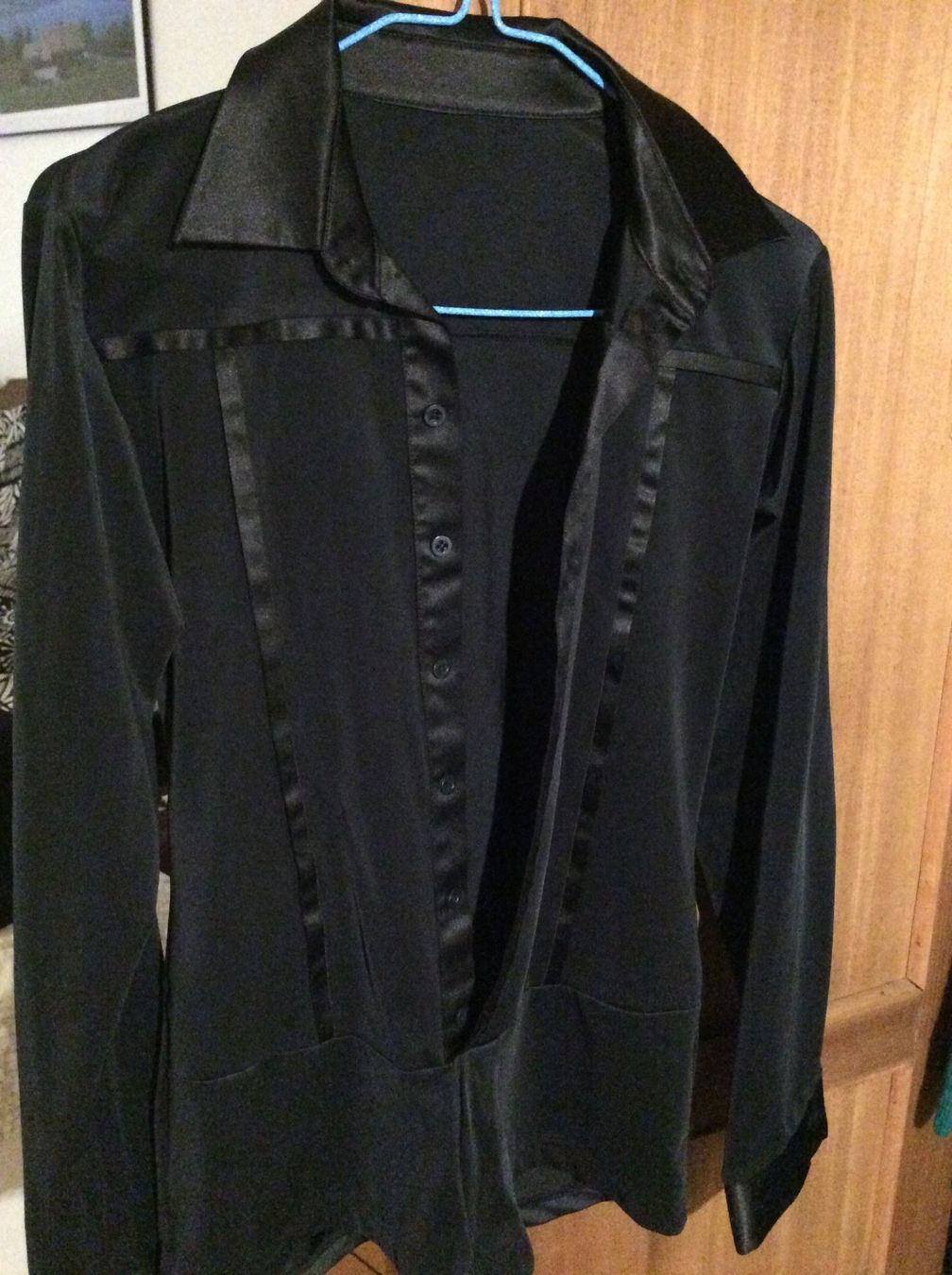 Camicie, T-shirt & Polo: Scwarz Tanz Hemd Gr.164cm – Usato da Winterthur venduto da Kristiinag