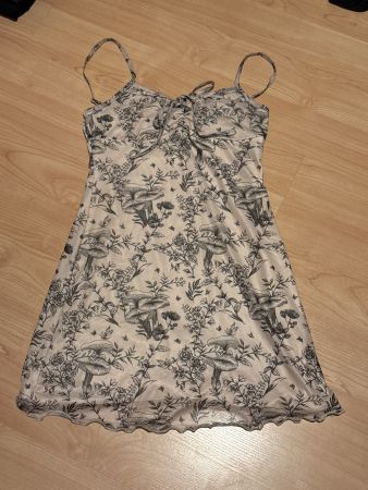 Sommerkleid kurz mit Pilz-Muster wenig gebraucht