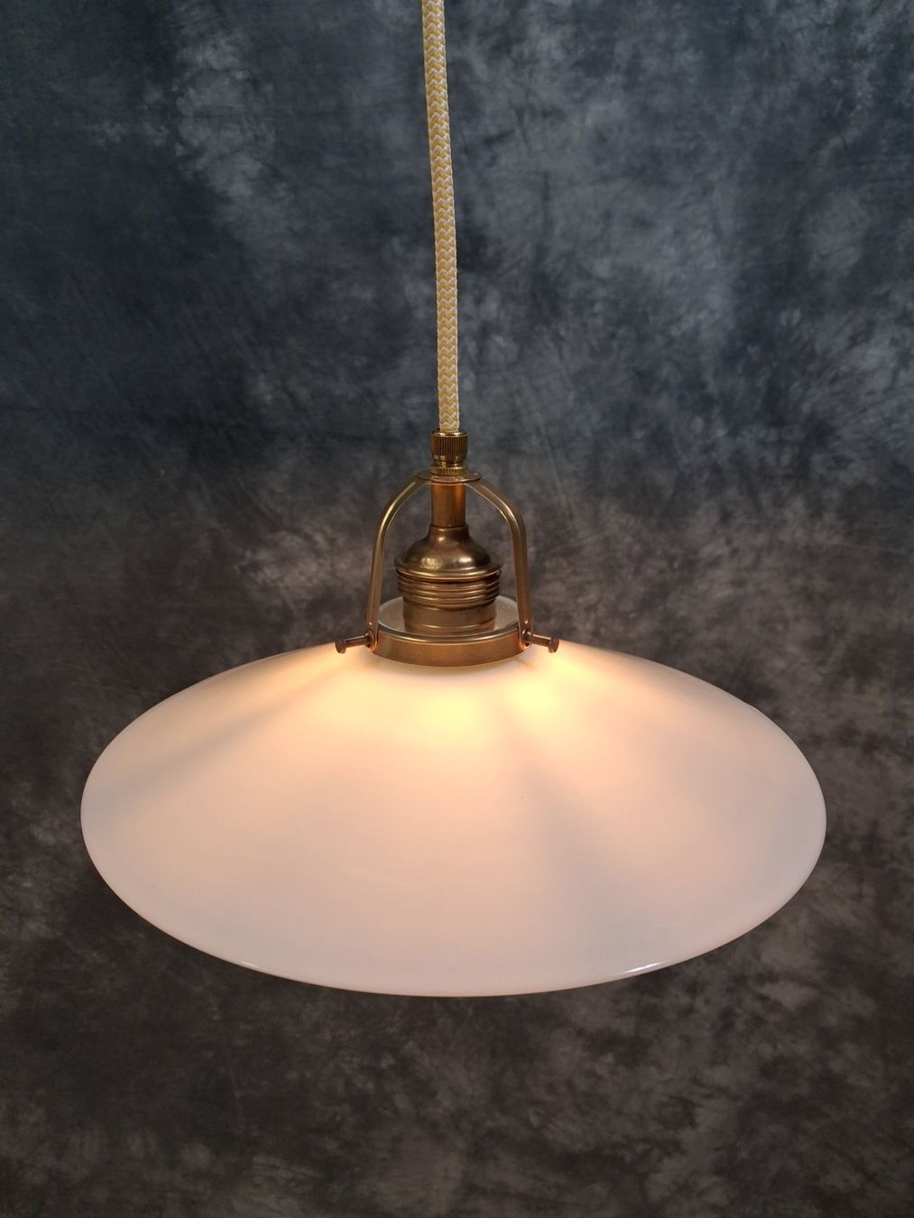 Lampade: Antike Hänge Lampe – Usato da Winterthur venduto da lampenretter 1