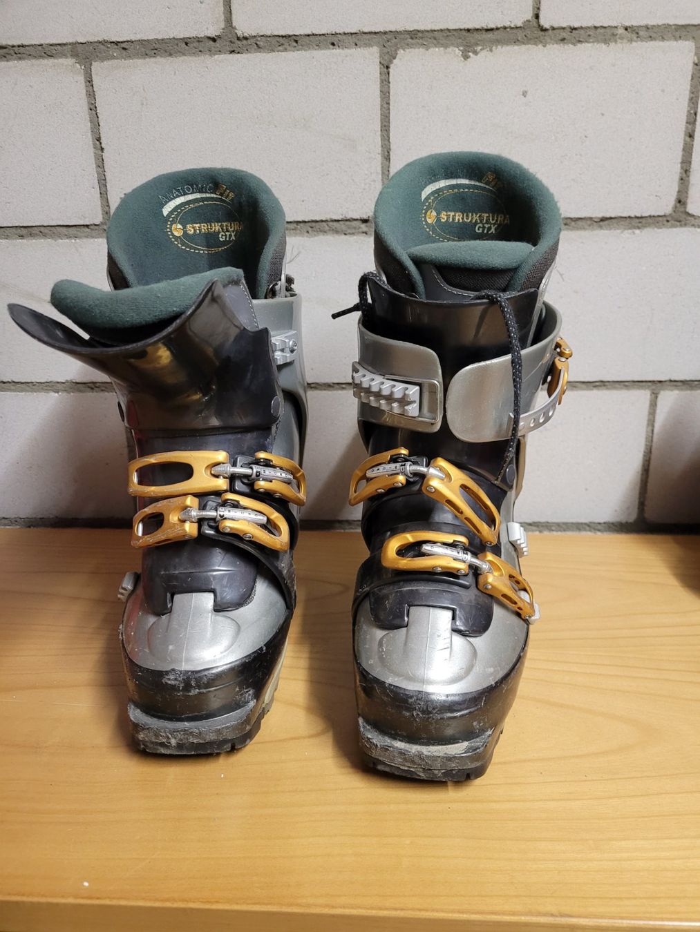 Scarpe da uomo: Skischuhe – Usato da Zürich venduto da Saxer1900 1