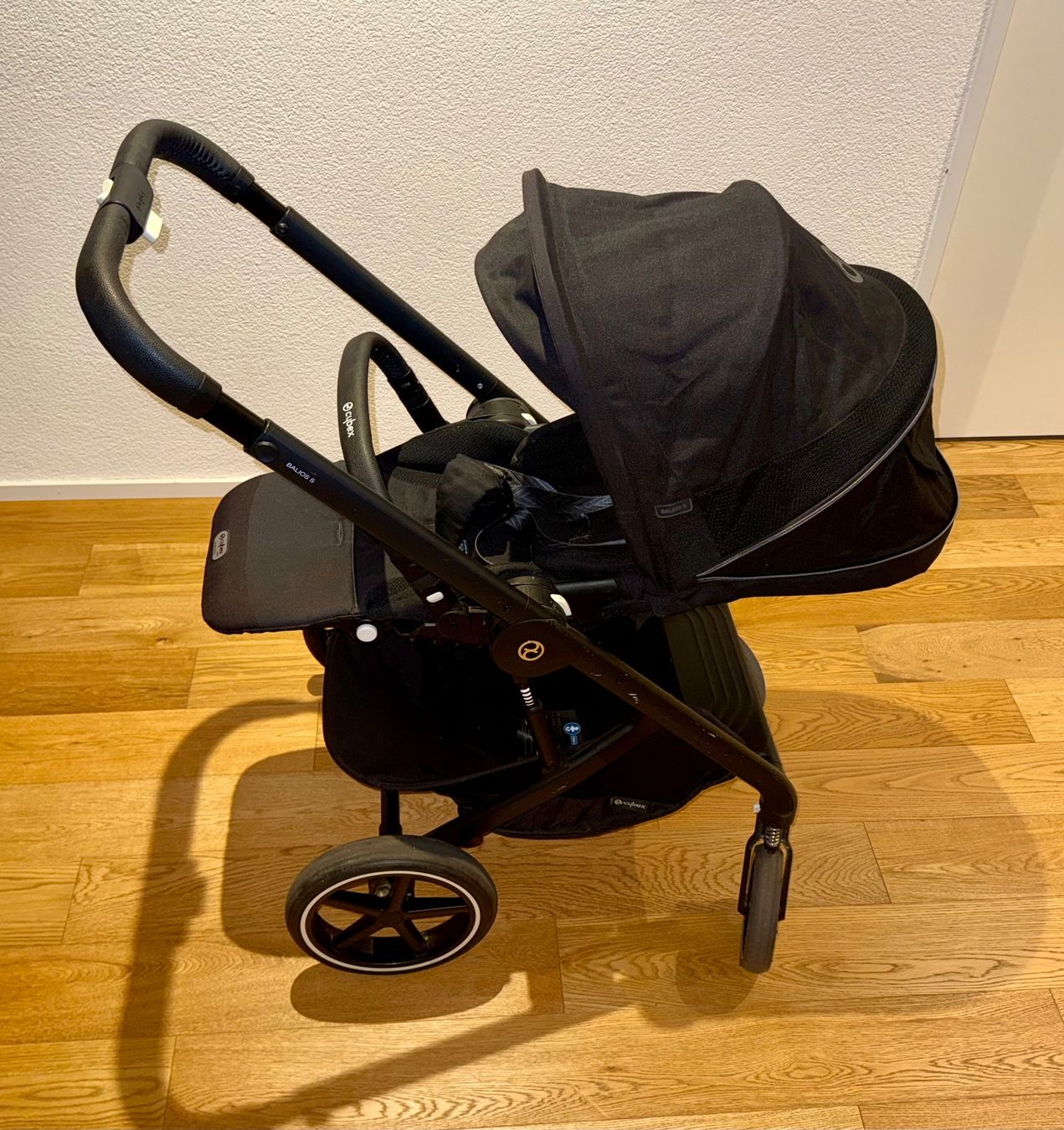 Cybex Carrozzine: CYBEX BALIOS S LUX BUNDLE - MOON BLACK – Usato da Spreitenbach venduto da MentorZ. 4