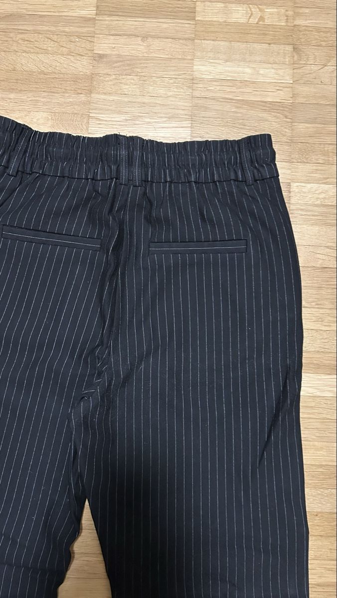 Pantaloni: Stoffhose gestreifft  – Usato da Thun venduto da SelinaW1995 4
