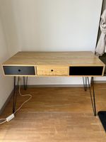 Schreibtisch in Holzoptik mit 3 Schubladen