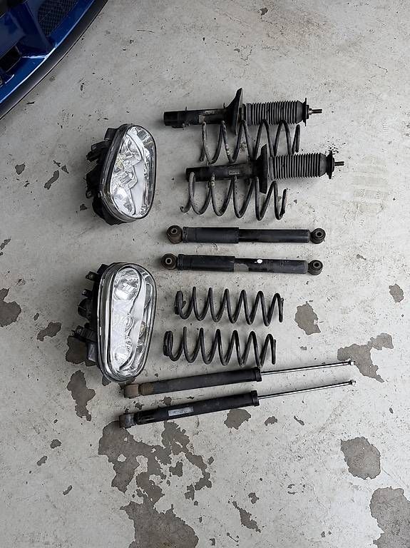 Tutti pezzi di ricambio auto: VW Golf 4 original teile  – Usato da Uttigen venduto da power87 1