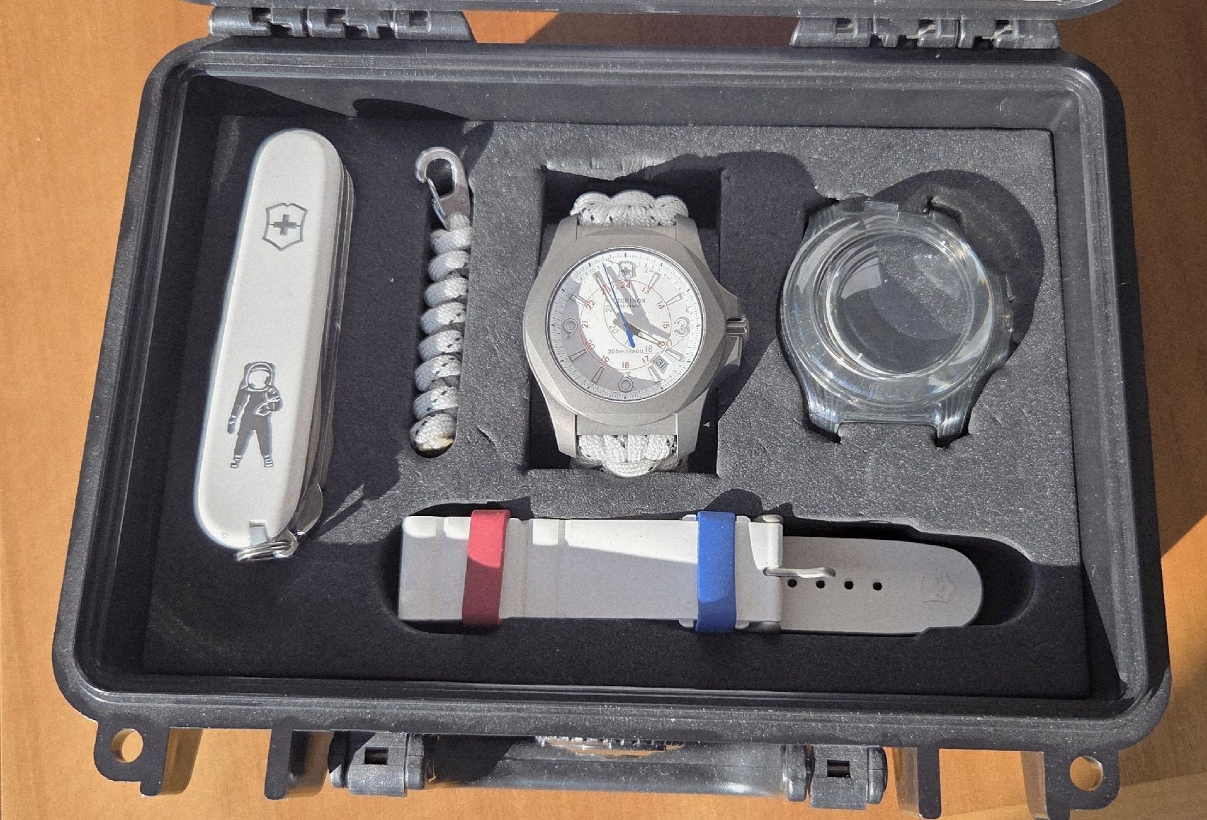 Coltelli tascabile: Victorinox TITANIUM Limited Edition NEU – Nuovo e nell'imballaggio originale da Biel/Bienne venduto da Limite15