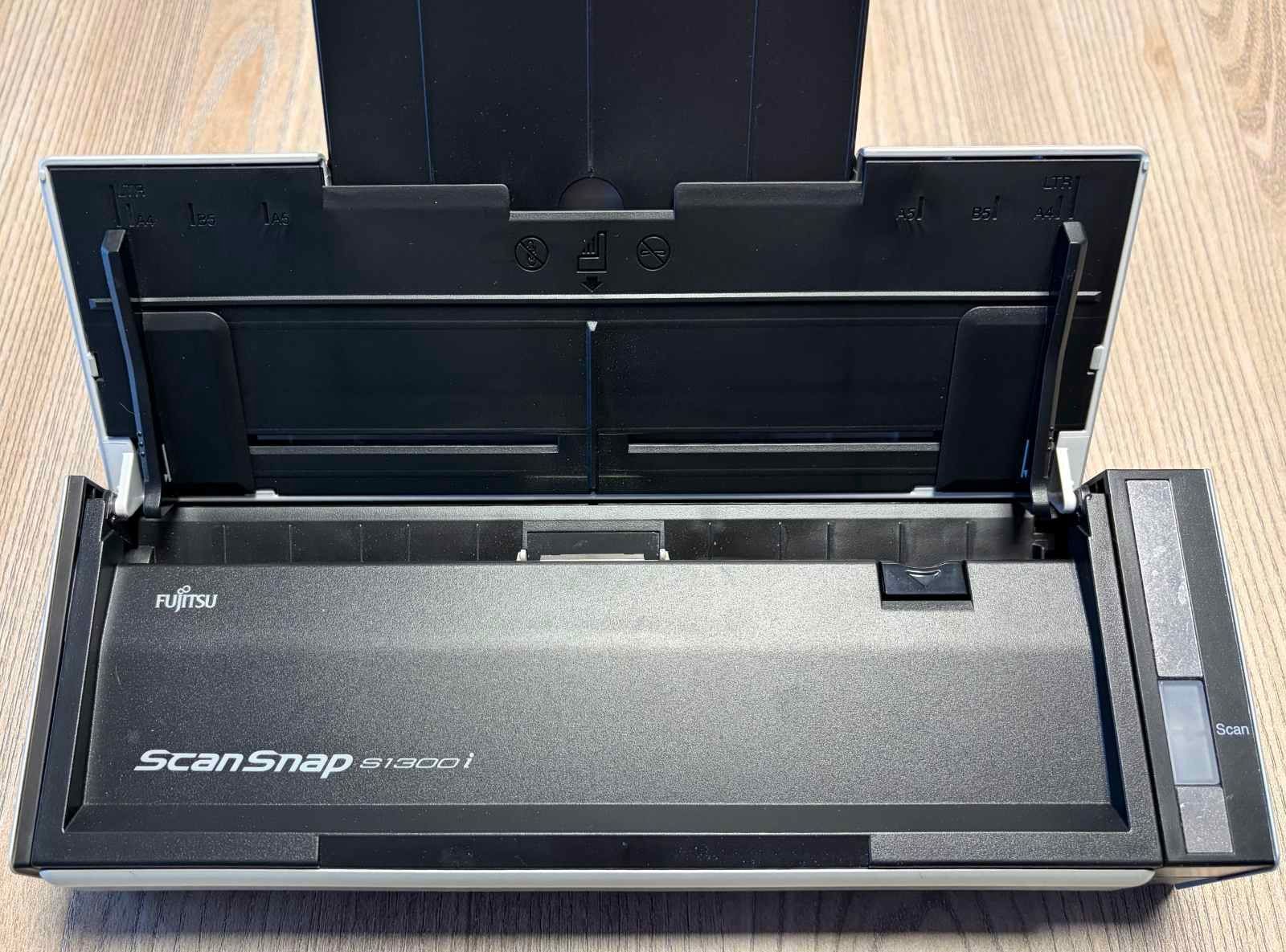 Fujitsu Scanner: Fujitsu ScanSnap S1300i Dokumentenscanner – Gebraucht aus Torny-le-Grand von Chip4 1