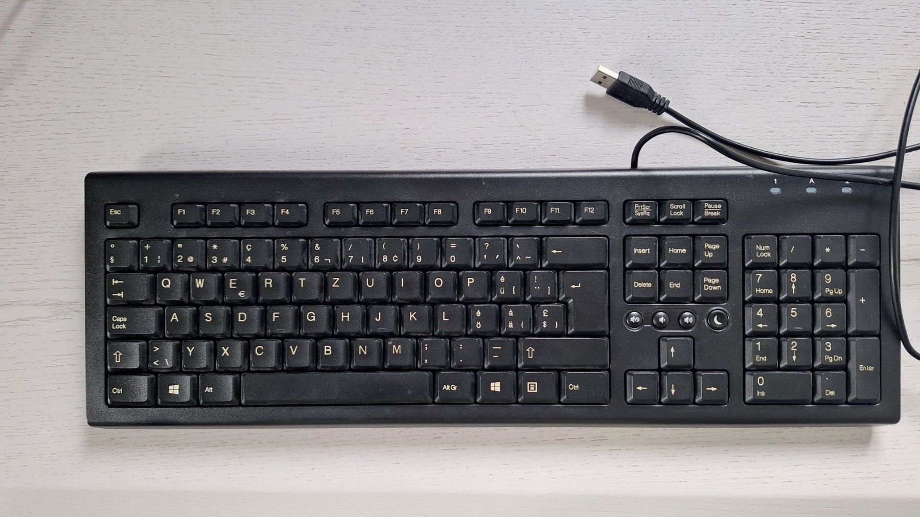 Hewlett Packard Tastiere: Tastatur mit USB Kabel – Usato da Weisslingen venduto da igszehn