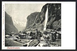Lauterbrunnen, Ortspartie mit Wasserfall
