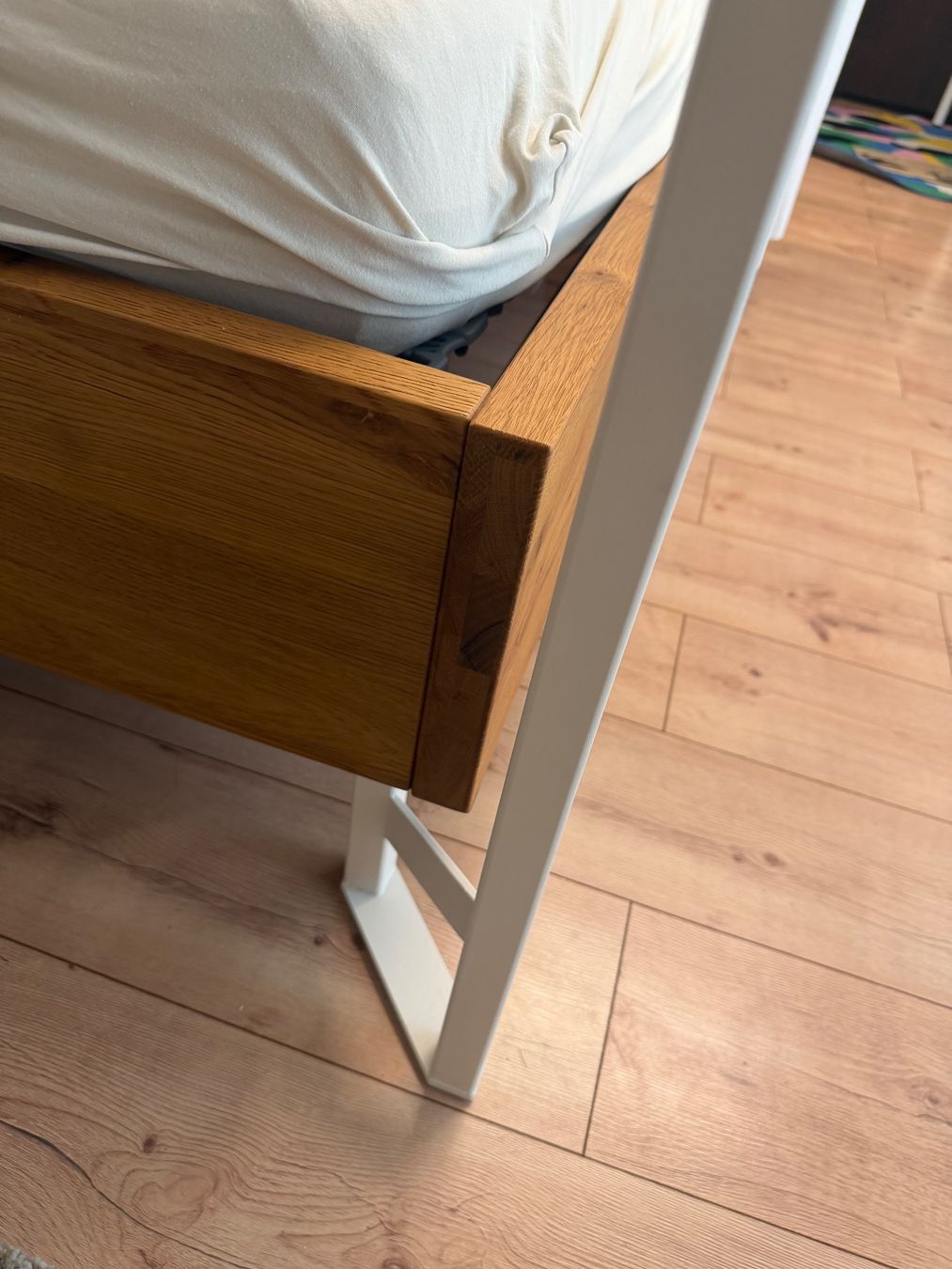 Hasena Letti: Himmelbett FlowSleeping Bettsystem mit Nachttisch, Wildeiche – Usato da Uitikon Waldegg venduto da gri_5tbm 3