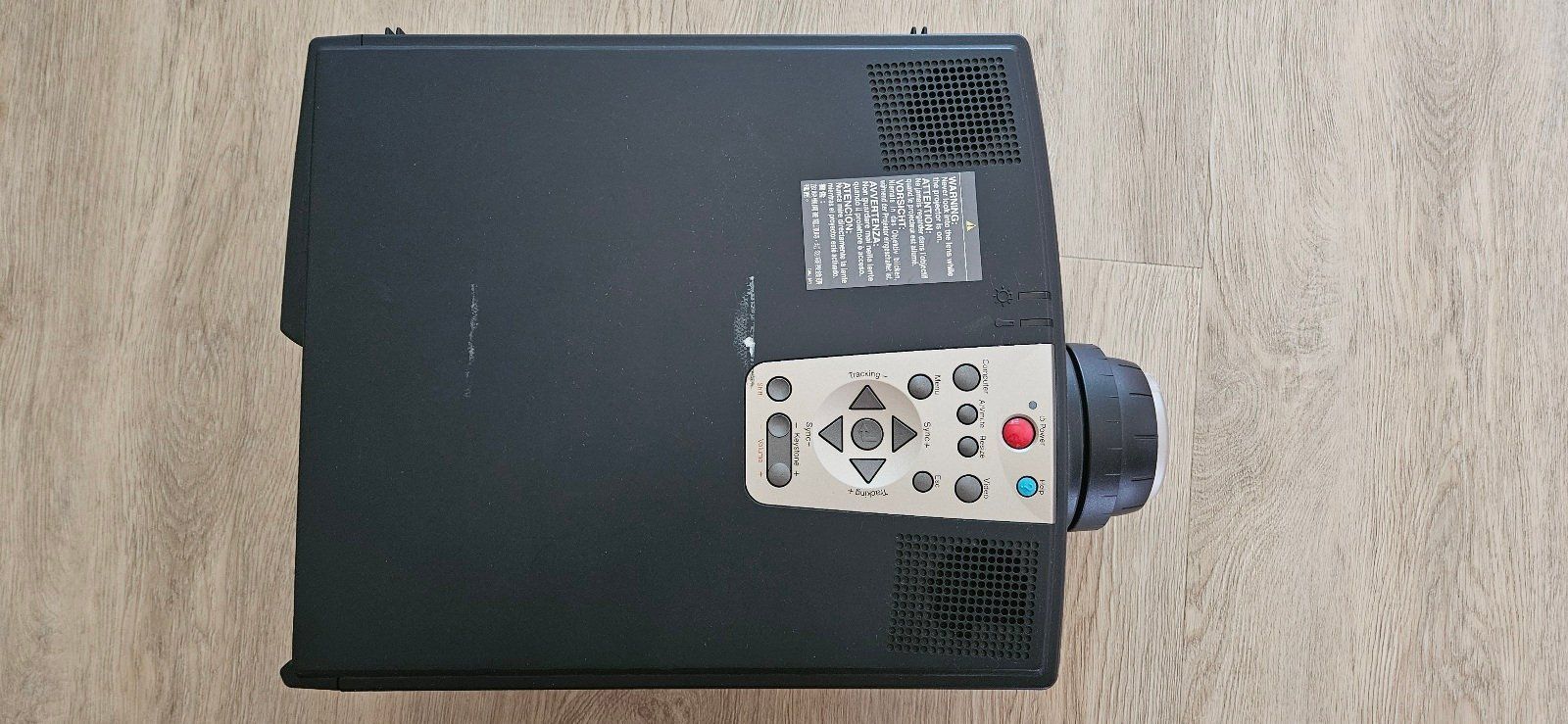 JVC Vidéoprojecteurs: Beamer JVC LX-D1020E – D'occasion à Willisau par Tuvock 2