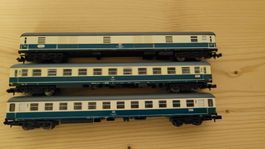 Spur n 3 DB Waggons, 1x mit Beleuchtung
