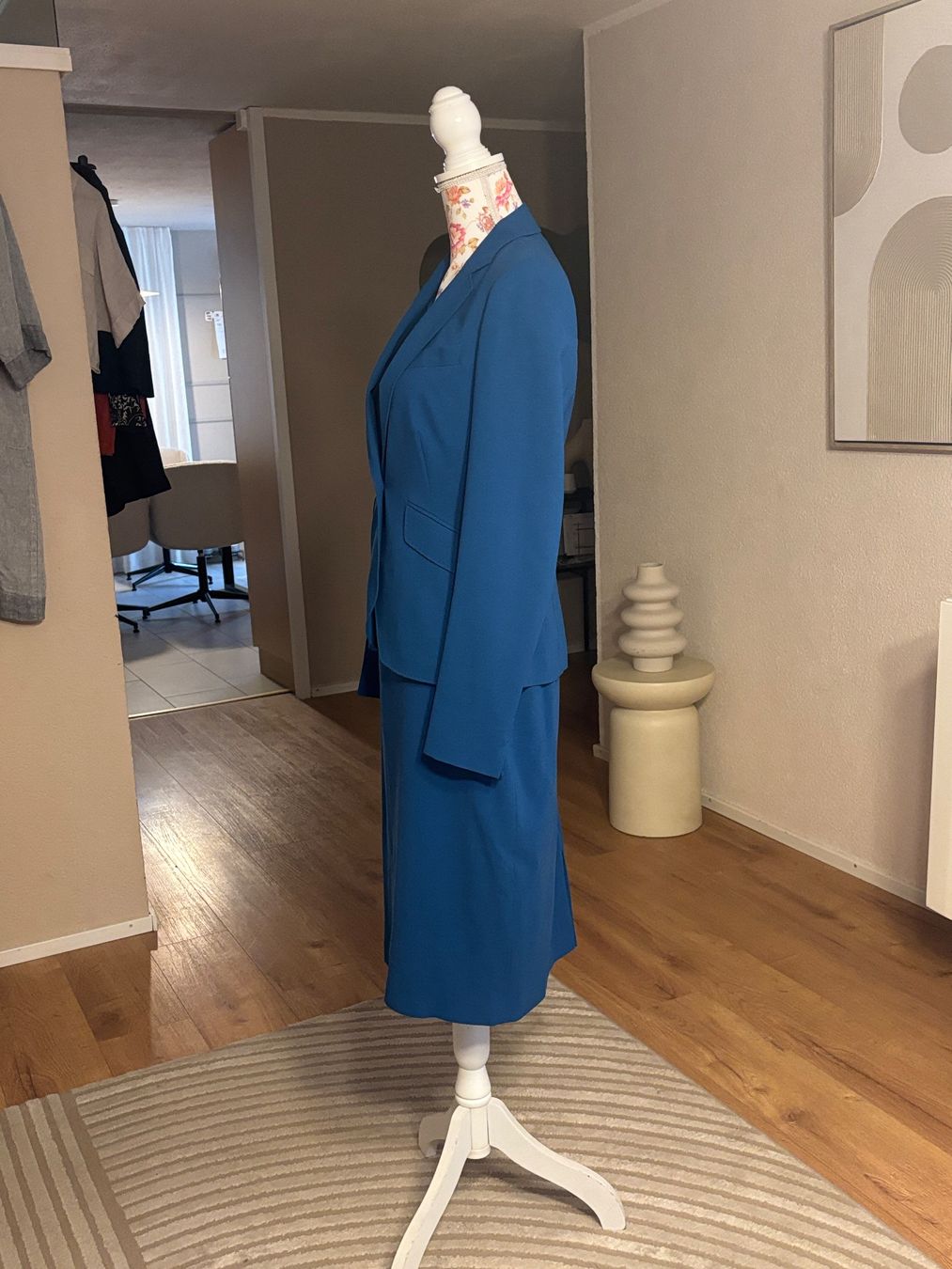 Costumi: Windsor Kostüm Schurwolle – Usato da St. Margrethen SG venduto da dijanaO 3