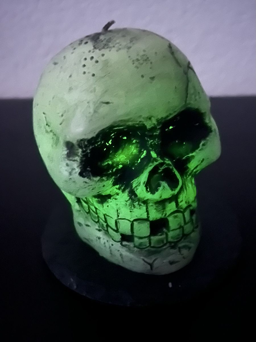 Kerzen: Totenkopf Kerze Schädel mit LEDs – Defekt aus Zürich von rigani 7