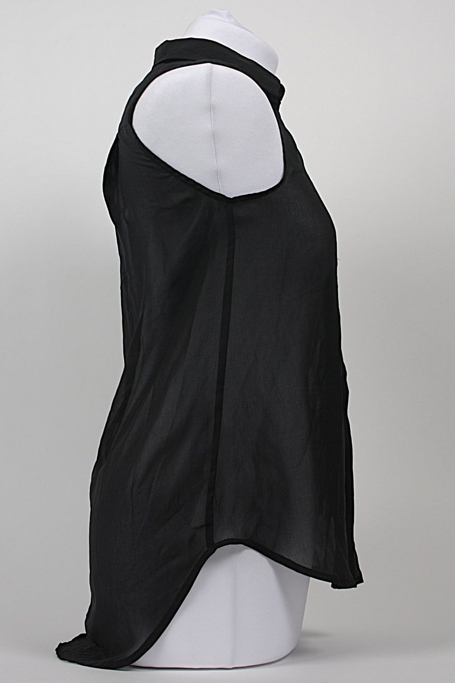 H&M Camicette: H&M armellose Bluse sheer schwarz – Usato da Zollikofen venduto da Restwert_Zollikofen 2