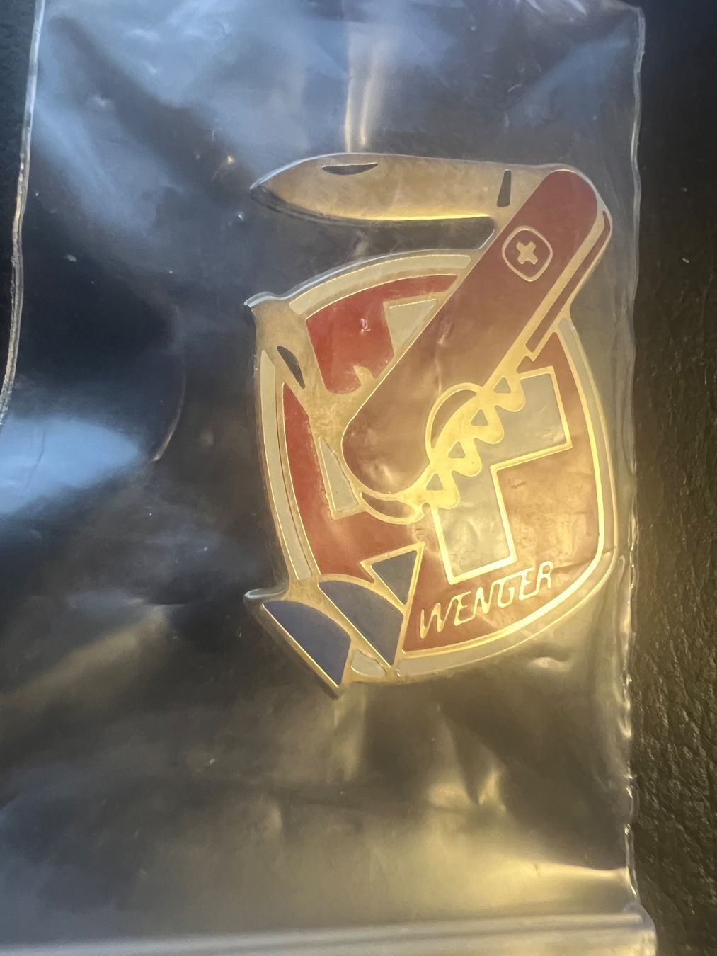 Placchette & Badge: Wenger  Sackmesser Pin – Nuovo e nell'imballaggio originale da Frauenfeld venduto da stern081