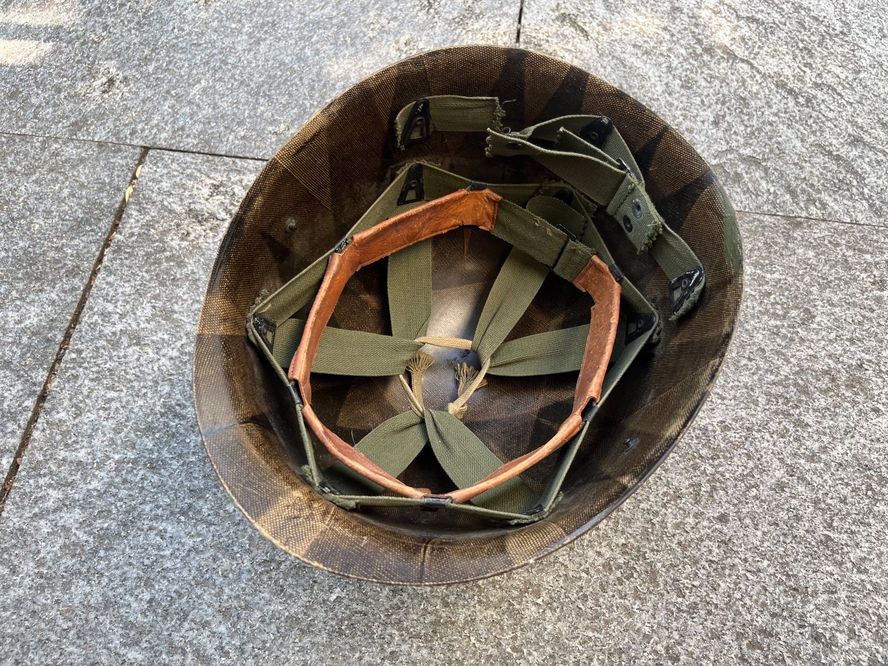 Uniformi & Effetti personali: US Army Helm Vintage – Usato da Bottmingen venduto da Puffsack 2