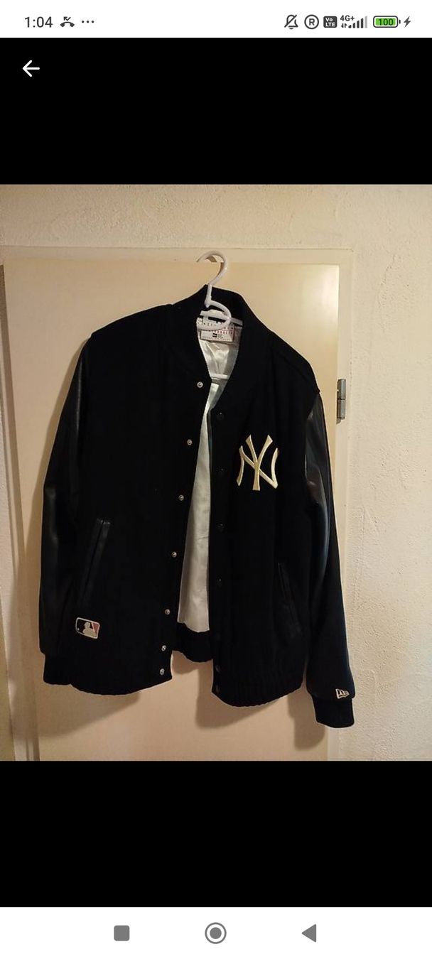 New Era Jacken: New Era Jacket – Neu und originalverpackt aus Spreitenbach von captaincrunch