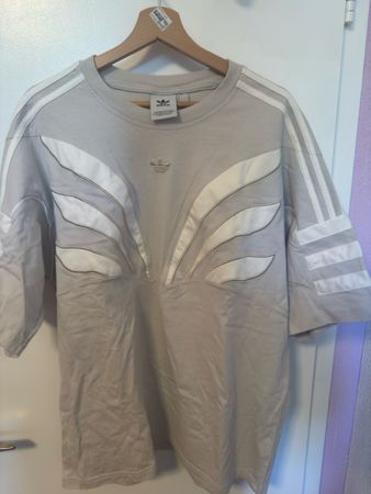 Adidas T-Shirt beige Grösse L guter Zustand