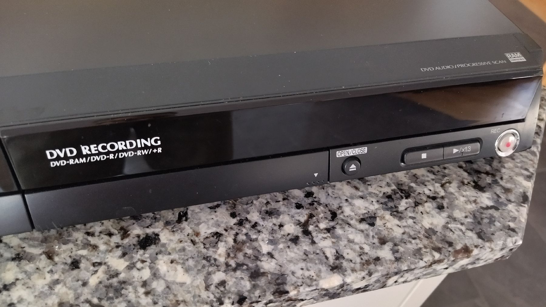 Panasonic Registratori: Panasonic DVD Recorder  – Usato da Nidfurn venduto da schmidisims 2