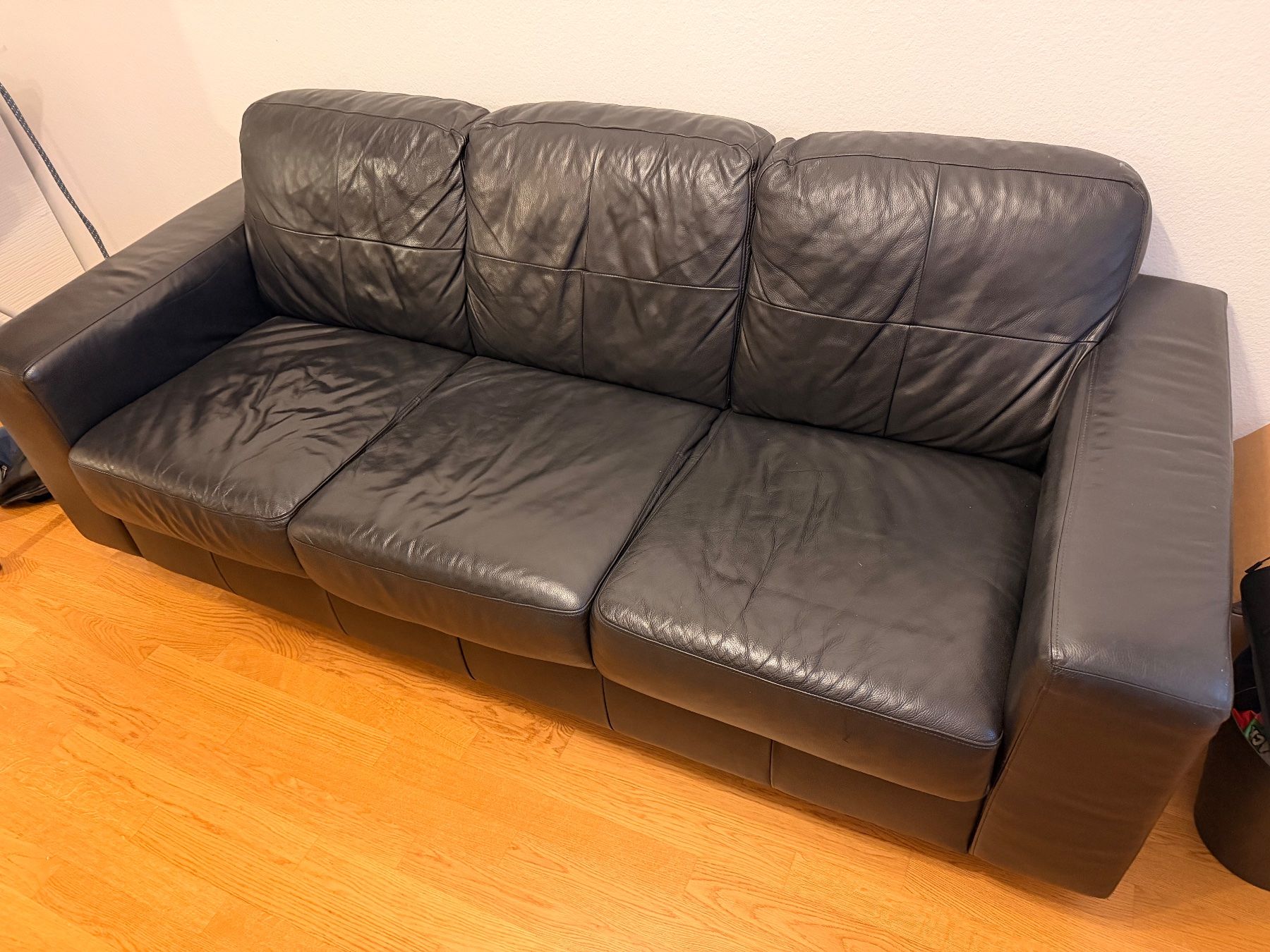 Ikea Sofas: 3-er Sofa Ikea zu verkaufen – Gebraucht aus Horgen von bigc_littled