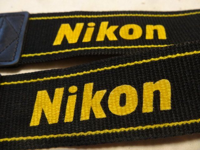 Nikon Fotocamera: NIKON   KAMERA TRAGEGURT .NUR TRAGEGURT – Usato da zürich venduto da ahmad01 4